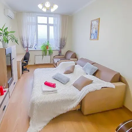 Rent 2 Min Metro Chernihivska Apartment Kyiv