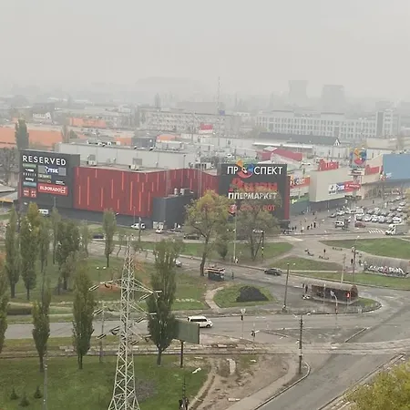 Rent 2 Min Metro Chernihivska Apartment